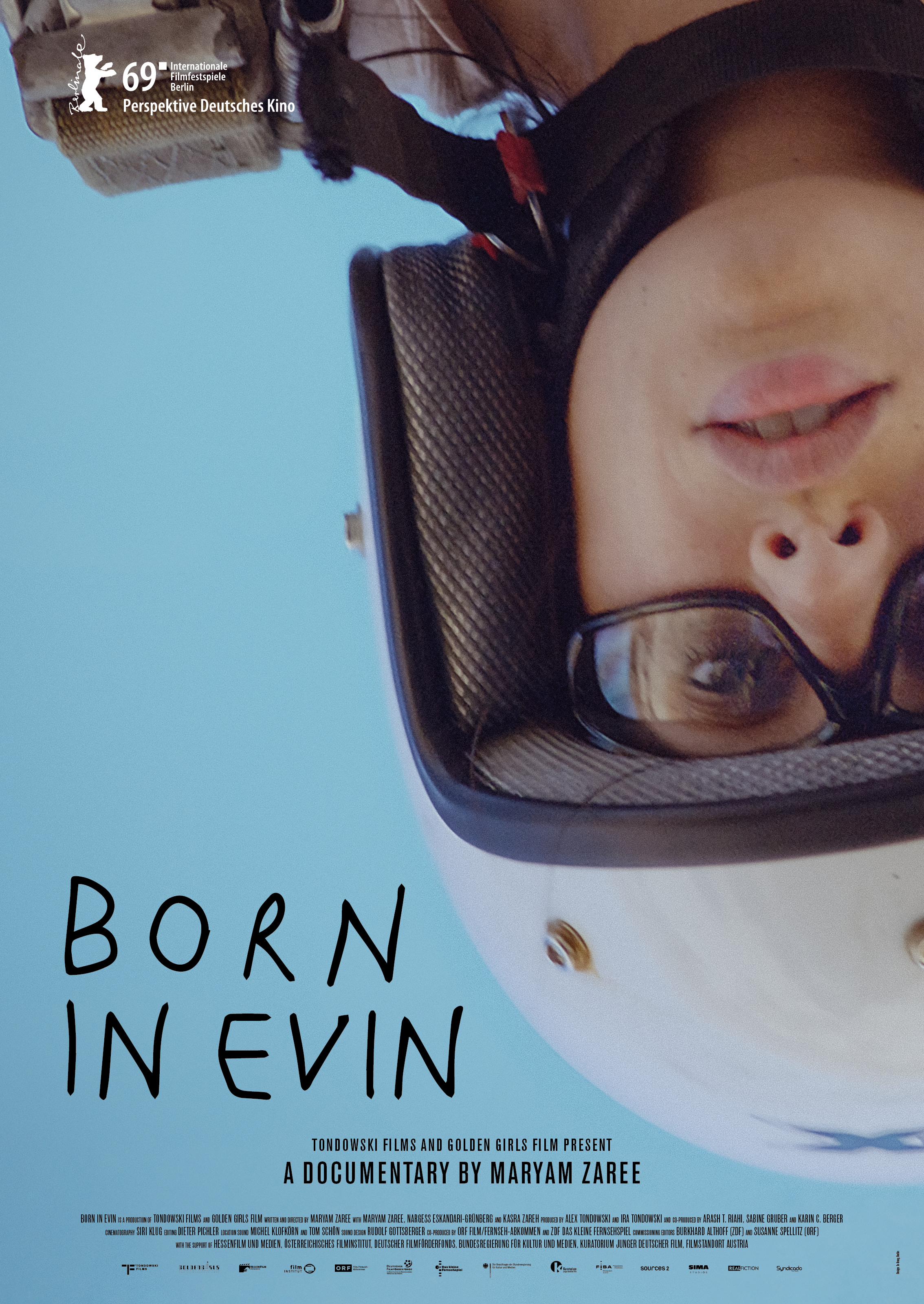 Nonton film Born in Evin layarkaca21 indoxx1 ganool online streaming terbaru